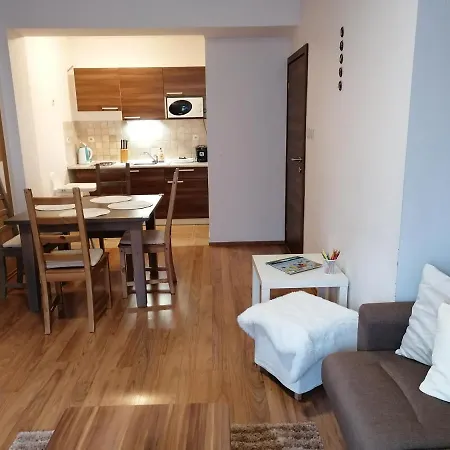 Donovaly,apartmánový Dom Kamzík, A štúdiá