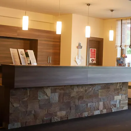 Donovaly,apartmánový Dom Kamzík, A štúdiá