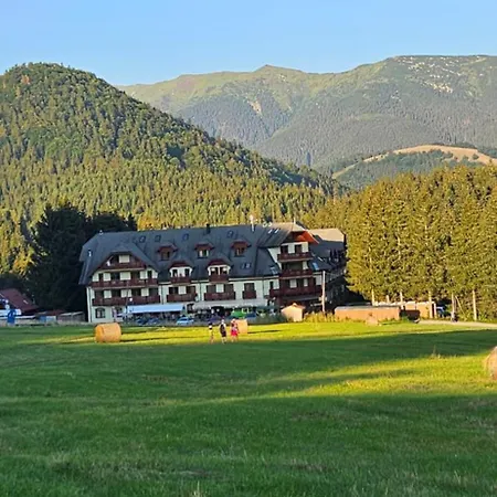 Apartmanovy Dom Kamzik,donovaly, A Studia